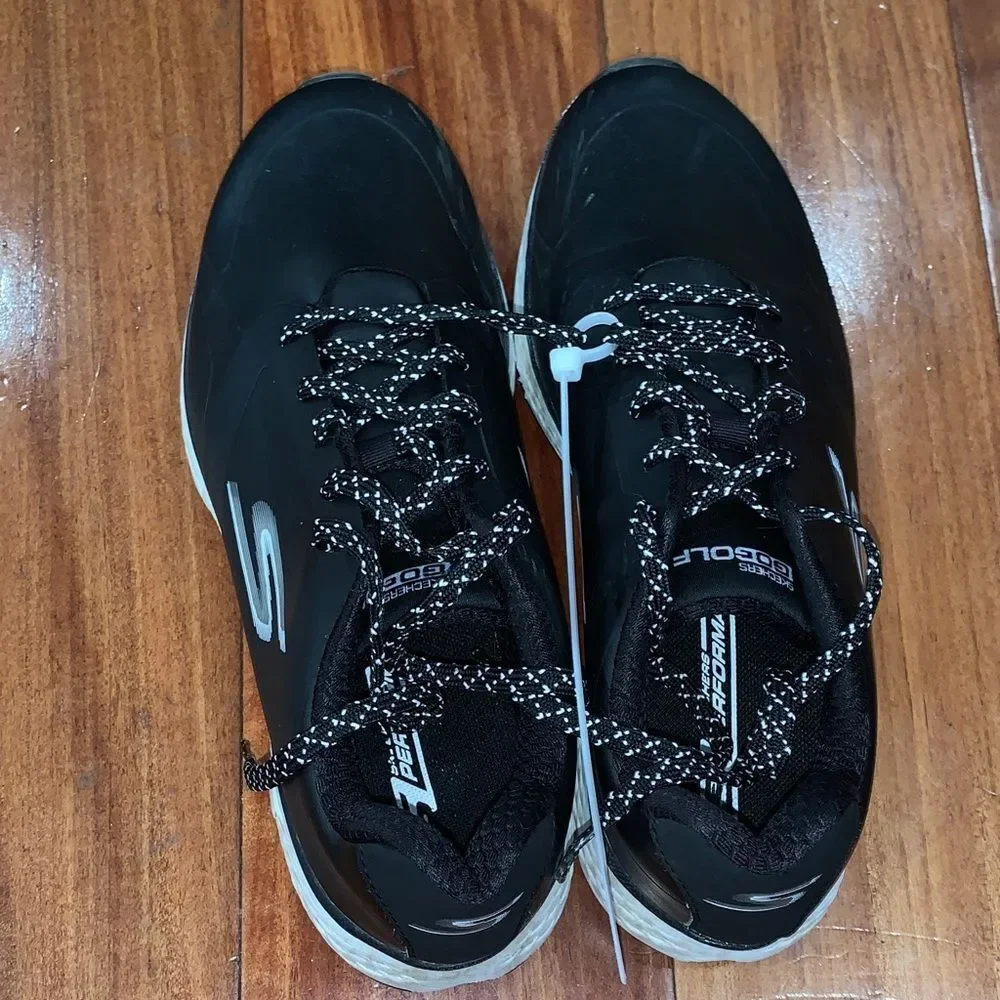 Skechers women’s Black Athletic Golf cleats Sneakers with White Accents size 7.5